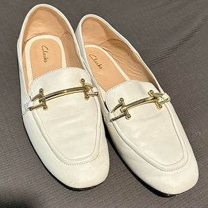 Clarks Off white leather loafers